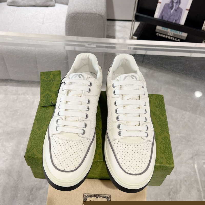G*u*i casual shoes